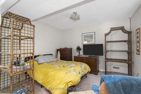 Photo 24 at 362 Avro Road, Maple, Vaughan