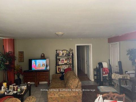 Photo 10 at 25 Milton Street, Mimico, Toronto