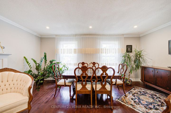Photo 16 at 18 Park Lane Circle, South Richvale, Richmond Hill