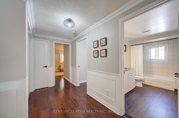 Photo 20 at 18 Park Lane Circle, South Richvale, Richmond Hill