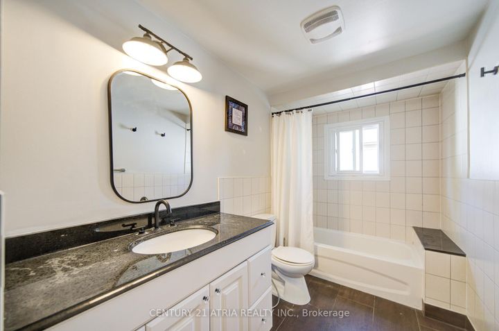 Photo 21 at 18 Park Lane Circle, South Richvale, Richmond Hill