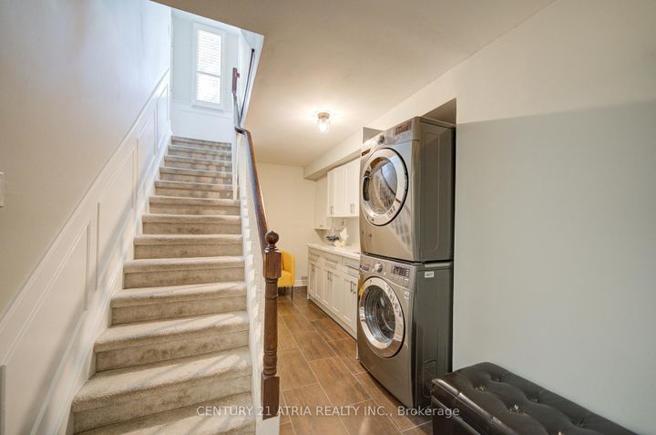 Photo 29 at 18 Park Lane Circle, South Richvale, Richmond Hill