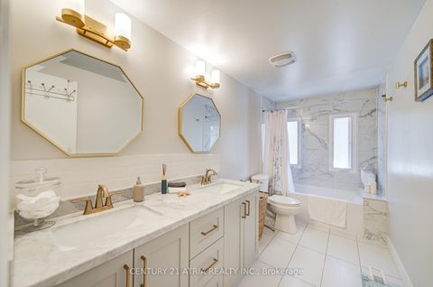 Photo 18 at 18 Park Lane Circle, South Richvale, Richmond Hill