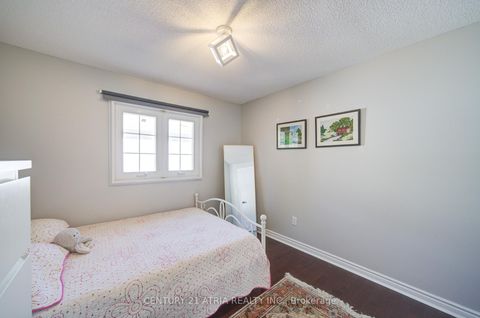 Photo 23 at 18 Park Lane Circle, South Richvale, Richmond Hill
