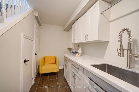 Photo 30 at 18 Park Lane Circle, South Richvale, Richmond Hill