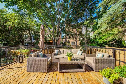 Photo 39 at 18 Park Lane Circle, South Richvale, Richmond Hill