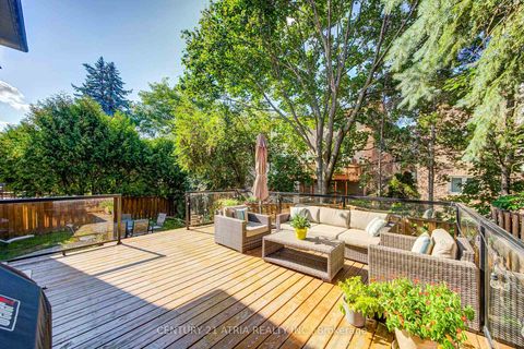 Photo 41 at 18 Park Lane Circle, South Richvale, Richmond Hill