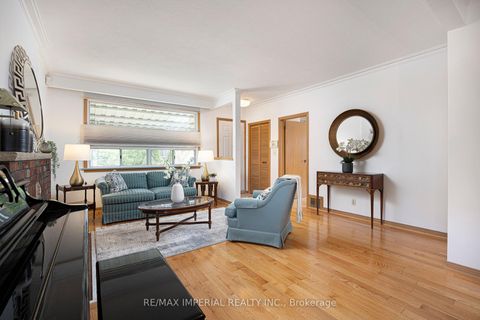 Photo 5 at 7 Doddington Drive, Queensway, Toronto