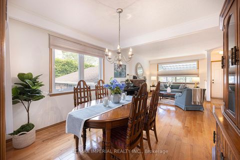 Photo 7 at 7 Doddington Drive, Queensway, Toronto