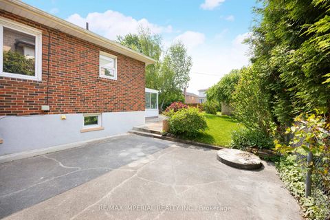 Photo 27 at 7 Doddington Drive, Queensway, Toronto