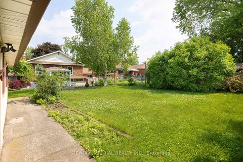 Photo 28 at 7 Doddington Drive, Queensway, Toronto