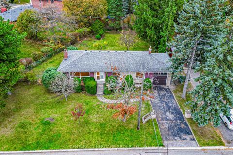 Photo 1 at 35 Caswell Drive, Newtonbrook East, Toronto