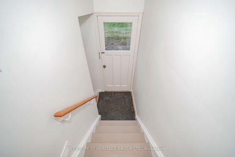 Photo 19 at 35 Caswell Drive, Newtonbrook East, Toronto