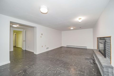 Photo 20 at 35 Caswell Drive, Newtonbrook East, Toronto