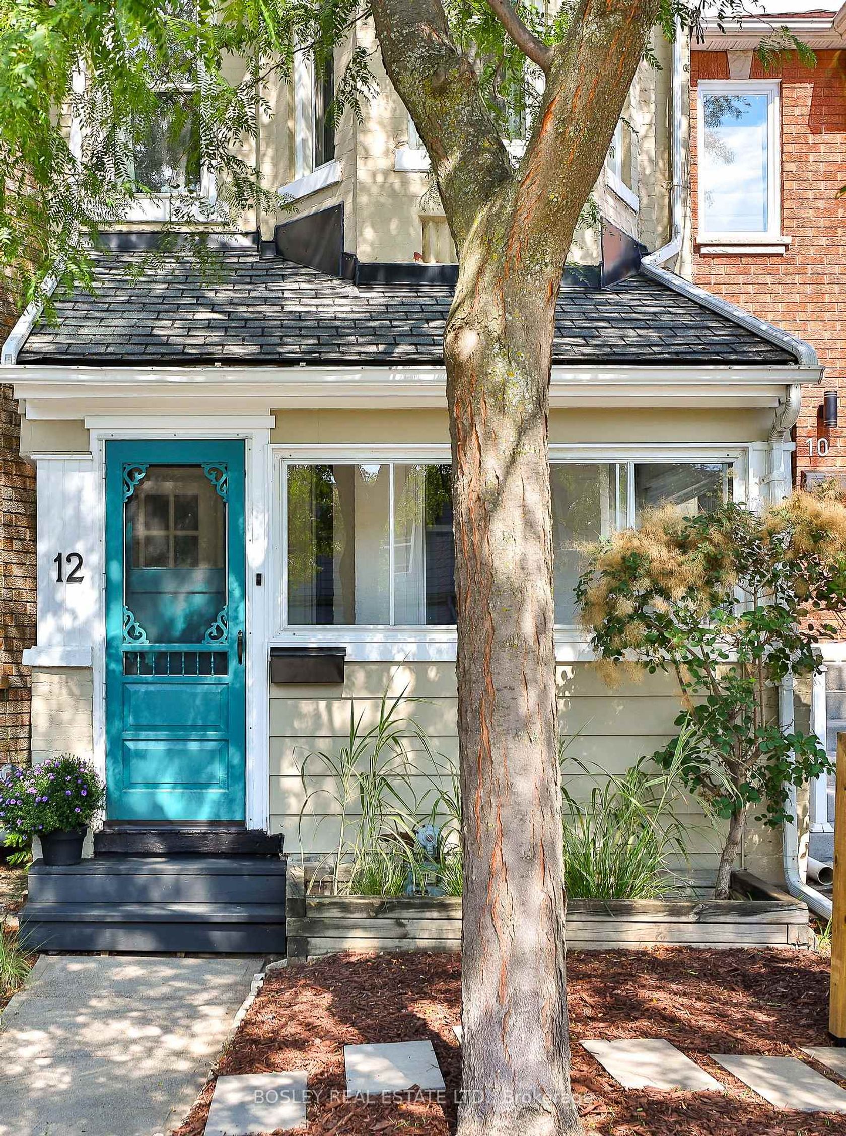 12 Gordon Street, Little Portugal, Toronto 