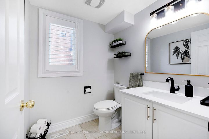 Photo 17 at 45 Nottingham Crescent, Westgate, Brampton