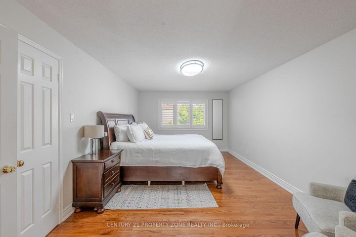 Photo 20 at 45 Nottingham Crescent, Westgate, Brampton