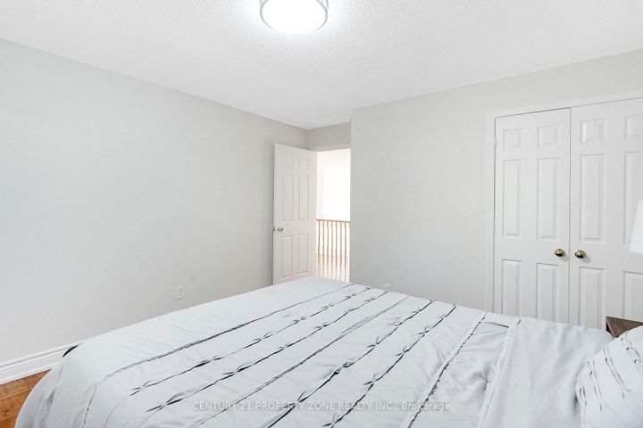 Photo 26 at 45 Nottingham Crescent, Westgate, Brampton