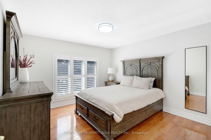 Photo 29 at 45 Nottingham Crescent, Westgate, Brampton