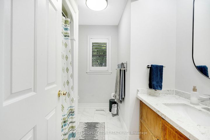 Photo 30 at 45 Nottingham Crescent, Westgate, Brampton