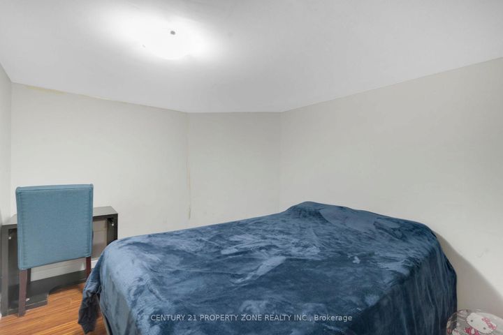 Photo 35 at 45 Nottingham Crescent, Westgate, Brampton
