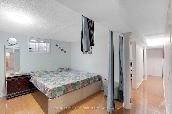 Photo 36 at 45 Nottingham Crescent, Westgate, Brampton