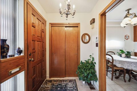 Photo 2 at 23 Lockington Court, Humbermede, Toronto