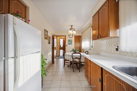 Photo 5 at 23 Lockington Court, Humbermede, Toronto