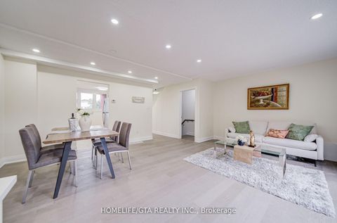 Photo 12 at 6 Sprucewood Court, L'Amoreaux, Toronto