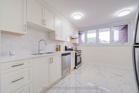 Photo 15 at 6 Sprucewood Court, L'Amoreaux, Toronto