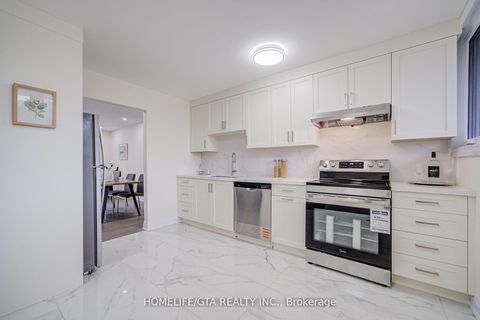 Photo 16 at 6 Sprucewood Court, L'Amoreaux, Toronto