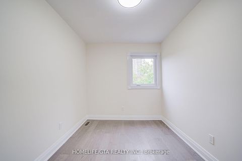 Photo 30 at 6 Sprucewood Court, L'Amoreaux, Toronto
