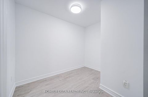 Photo 45 at 6 Sprucewood Court, L'Amoreaux, Toronto