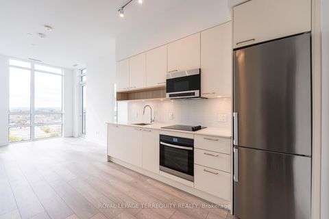 Photo 5 at PH 802 - 3005 Pine Glen Road, WM Westmount, Oakville