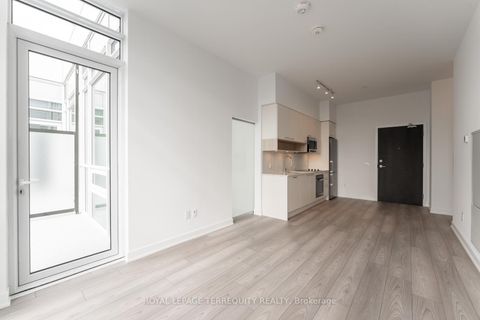 Photo 8 at PH 802 - 3005 Pine Glen Road, WM Westmount, Oakville