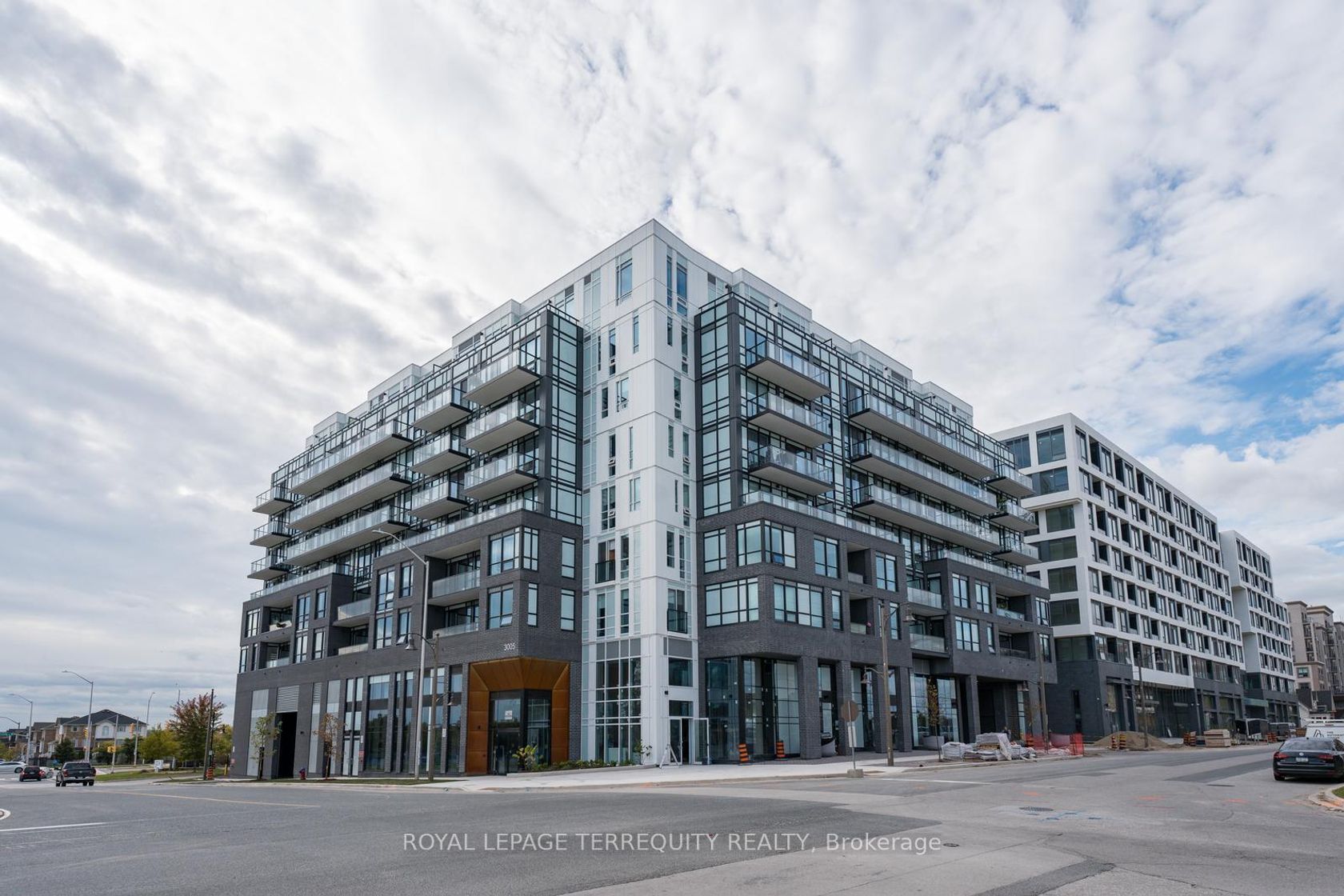 PH 802 - 3005 Pine Glen Road, WM Westmount, Oakville 
