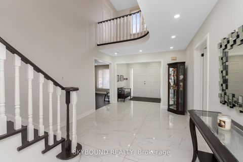 Photo 4 at 108 Zinnia Place, West Woodbridge, Vaughan