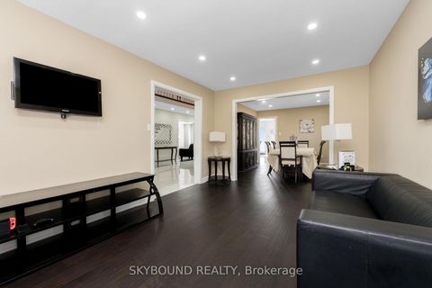 Photo 6 at 108 Zinnia Place, West Woodbridge, Vaughan