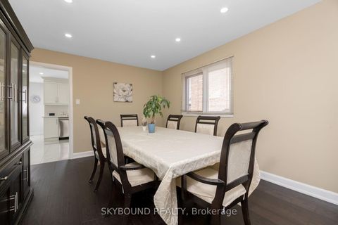 Photo 7 at 108 Zinnia Place, West Woodbridge, Vaughan