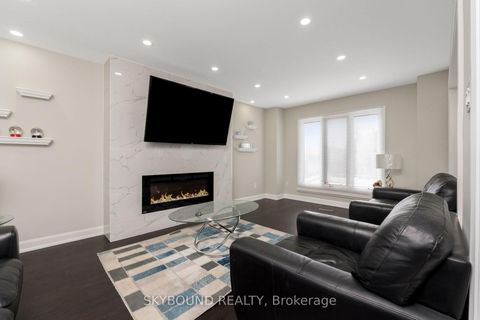Photo 16 at 108 Zinnia Place, West Woodbridge, Vaughan