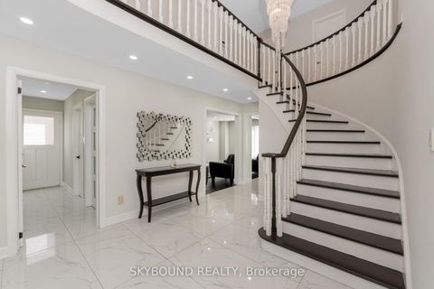 Photo 22 at 108 Zinnia Place, West Woodbridge, Vaughan