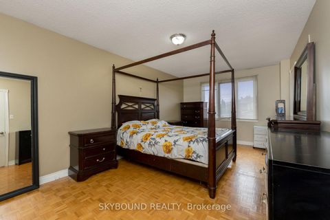 Photo 24 at 108 Zinnia Place, West Woodbridge, Vaughan