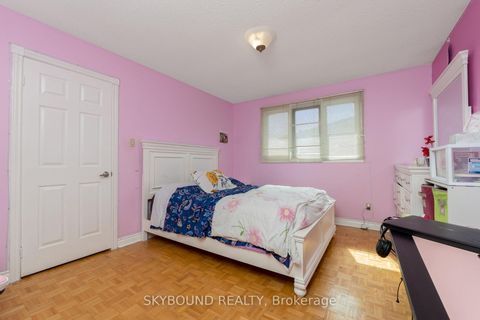 Photo 28 at 108 Zinnia Place, West Woodbridge, Vaughan