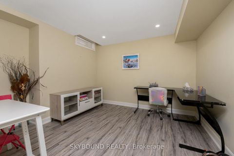 Photo 34 at 108 Zinnia Place, West Woodbridge, Vaughan