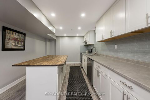 Photo 38 at 108 Zinnia Place, West Woodbridge, Vaughan