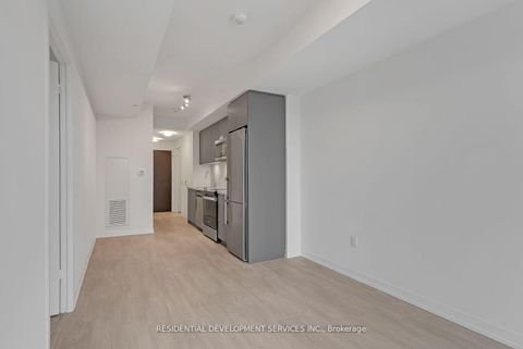 Photo 3 at 202W - 3 Rosewater Street, South Richvale, Richmond Hill