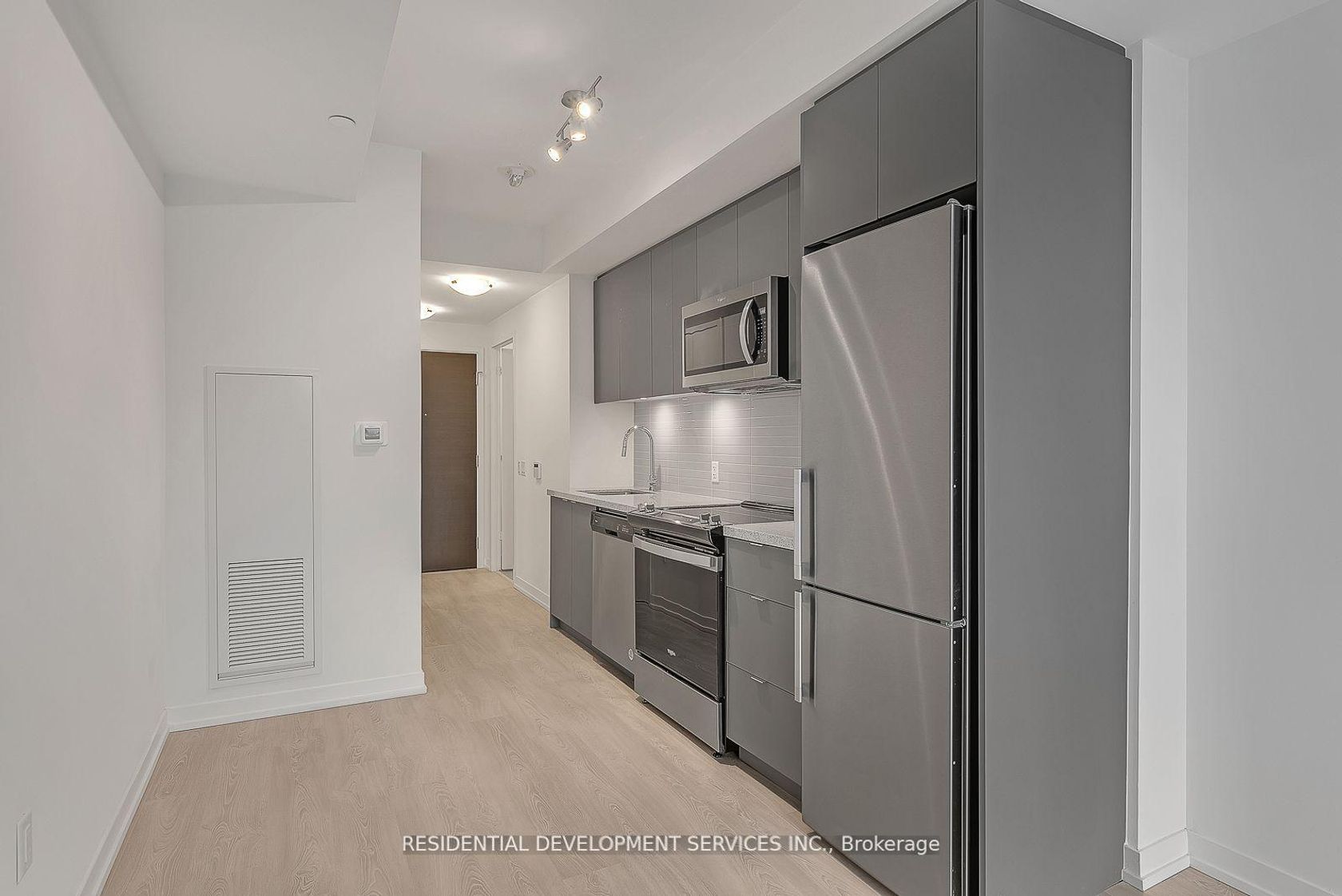 202W - 3 Rosewater Street, South Richvale, Richmond Hill 