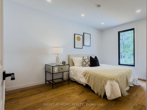 Photo 14 at 32 Brenton Street, Crescent Town, Toronto