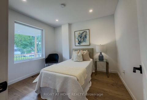 Photo 16 at 32 Brenton Street, Crescent Town, Toronto