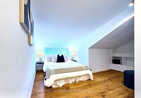 Photo 23 at 32 Brenton Street, Crescent Town, Toronto
